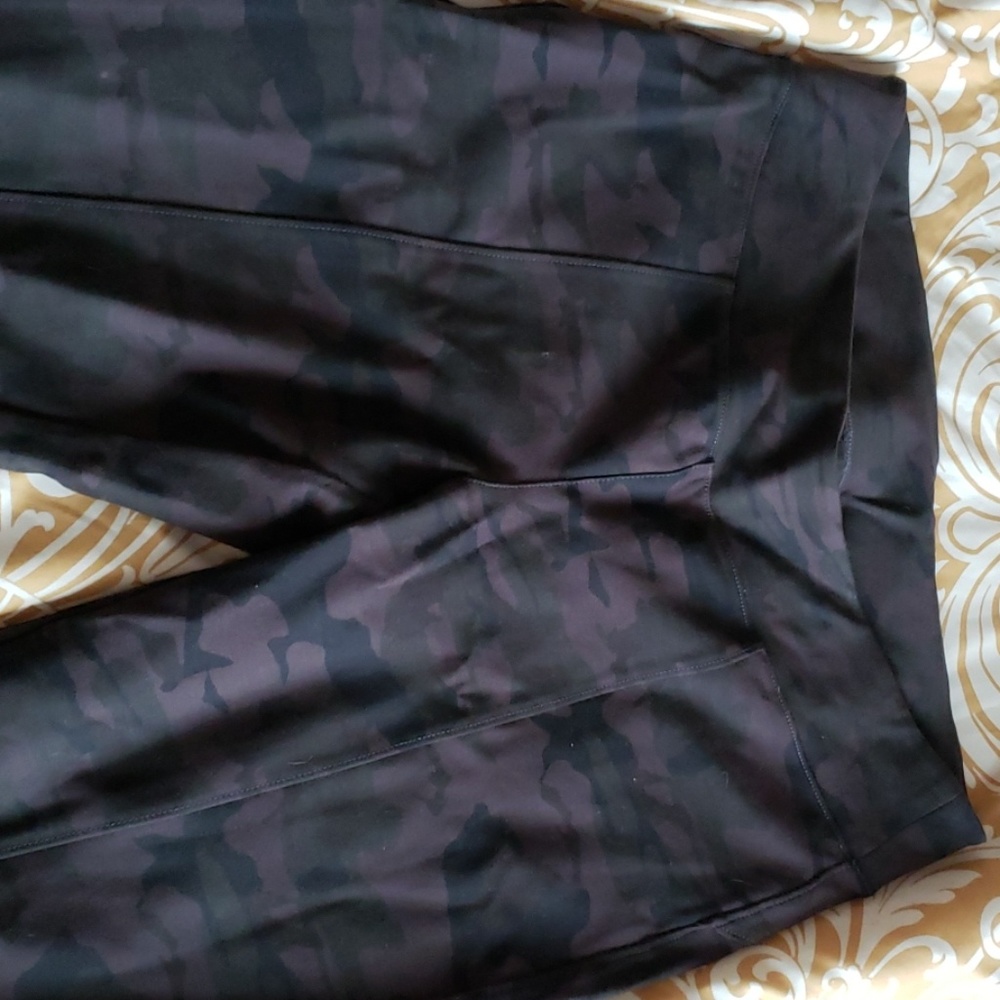 Camo leggings